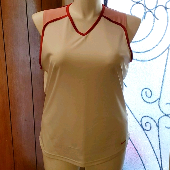 Nike Tops - Nike pink tank top